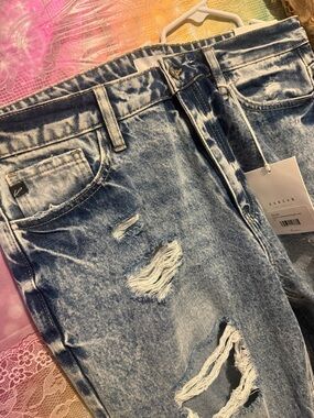 KanCan Light Blue Distressed Ankle Jeans